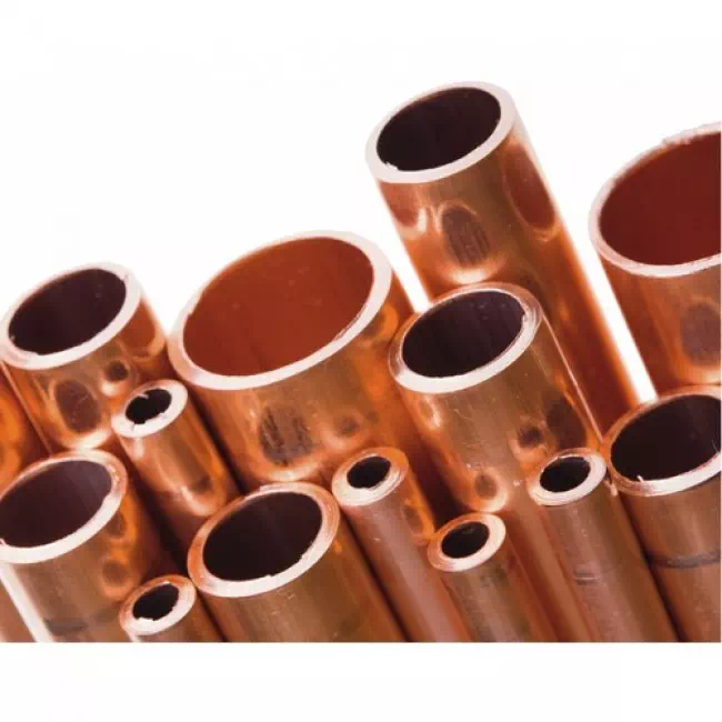 Tubes en cuivre de différents diamètres